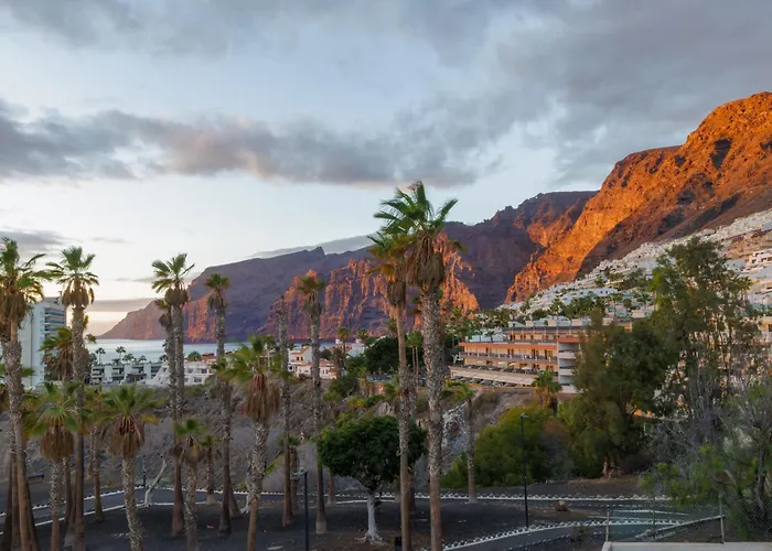 Gigantes Sea Breeze - Agnes * Puerto de Santiago (Tenerife)